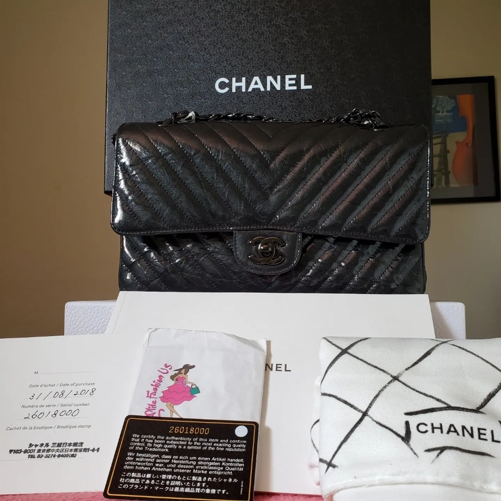 Chanel classic patent crumbled calfskin medium bag Year 2019 Chevron